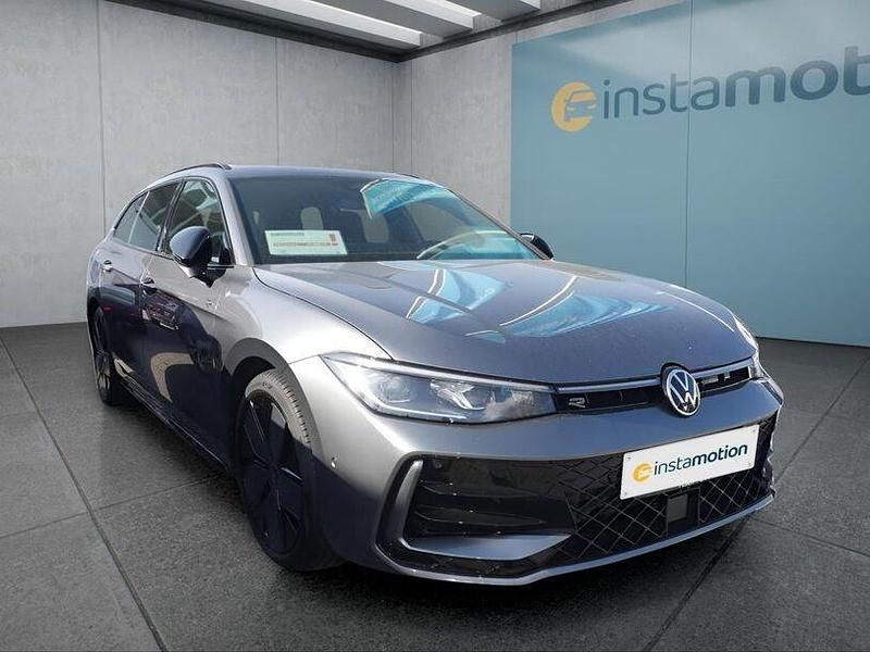 Gebraucht VW Passat 193 PS (141 kW) 2025 Grau Kombi