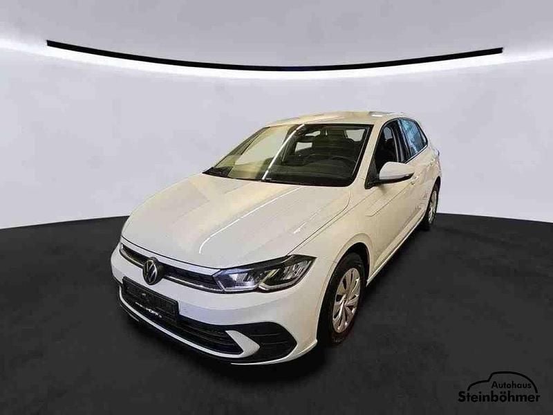 Pure white (weiß) Gebraucht 2023 VW Polo Life Limousine | 16.940 € (Fairer Preis) - Bild 1/4