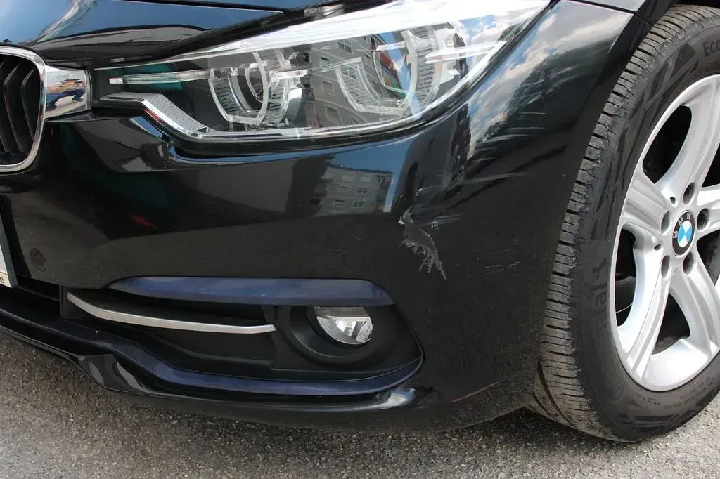 Gebraucht BMW 318 Sport Line 150 PS (110 kW) 2015 Schwarz Kombi