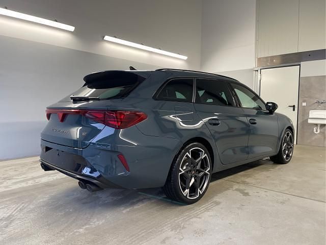 Neu Cupra Leon VZ3 333 PS (244 kW) 2025 [9k9k] fiord blau