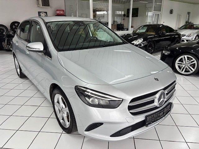 Gebraucht Mercedes B250 Business 224 PS (164 kW) 2019 Silber Kleinwagen
