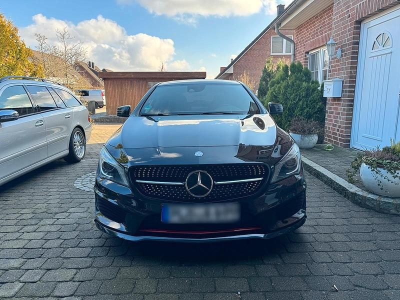 Gebraucht Mercedes CLA250 218 PS (160 kW) 2016 Schwarz Limousine