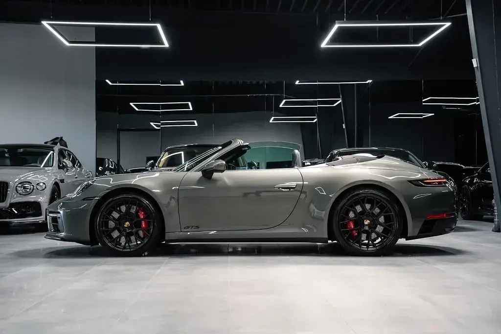 Gebraucht Porsche 911 Carrera GTS 480 PS (353 kW) 2022 Grün Cabrio