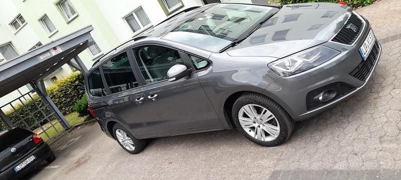 Grau Gebraucht 2014 Seat Alhambra Van / Kleinbus | 8.300 € (Fairer Preis) - Bild 1/4