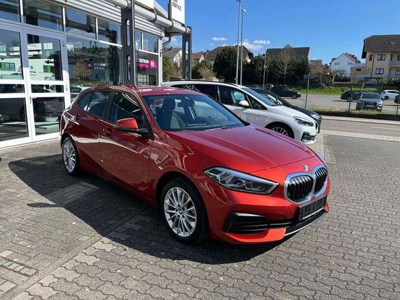 Gebraucht BMW 118 Advantage 136 PS (100 kW) 2023 Orange Kleinwagen