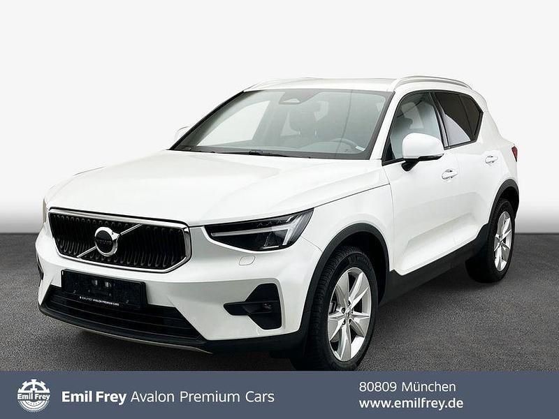 Weiß Gebraucht 2024 Volvo XC40 Core SUV | 33.990 € (Guter Preis) - Bild 1/4