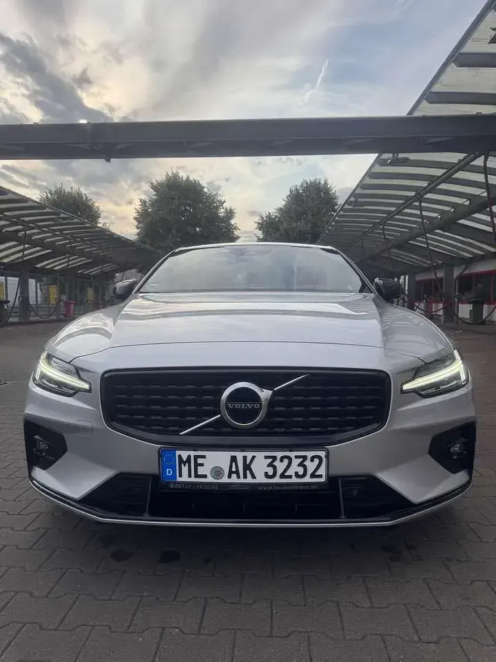 Gebraucht Volvo S60 R-Design 197 PS (144 kW) 2021 Limousine