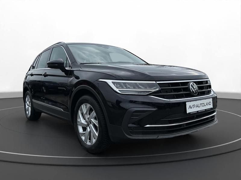 Gebraucht VW Tiguan Move 122 PS (89 kW) 2024 Schwarz SUV