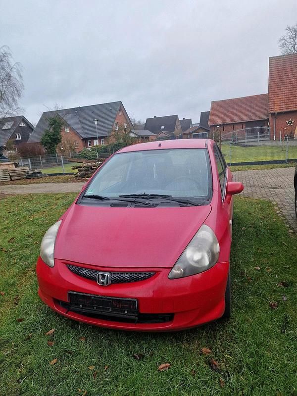 Rot Gebraucht 2005 Honda Jazz Kleinwagen | 1.050 € (Fairer Preis) - Bild 1/4