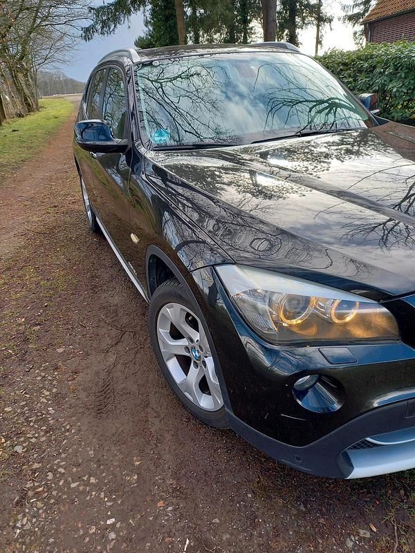 Gebraucht BMW X1 143 PS (105 kW) 2011 Schwarz SUV
