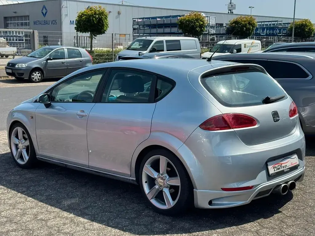 Gebraucht Seat Leon Design 150 PS (110 kW) 2005 Silber Kleinwagen