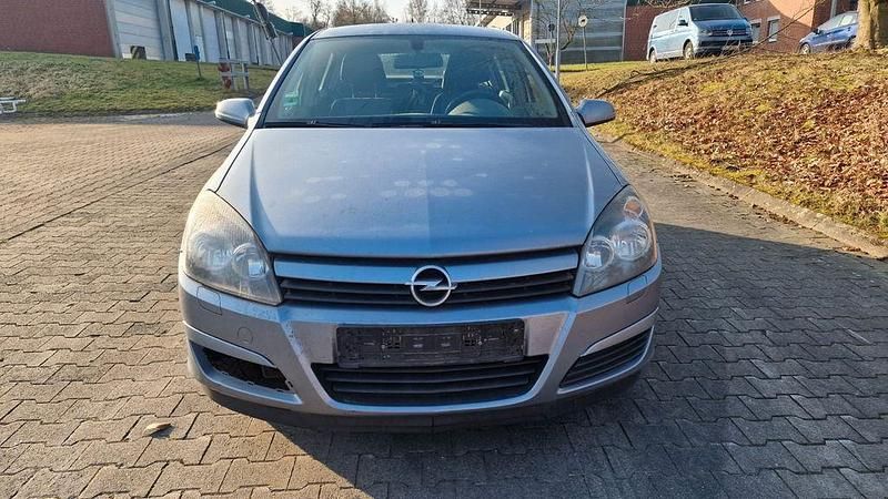 Gebraucht Opel Astra Enjoy 105 PS (77 kW) 2005 Grau Limousine