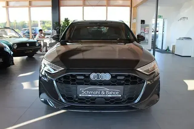Gebraucht Audi A3 Sportback e-tron Ambiente 150 PS (110 kW) 2025 Andere Kleinwagen
