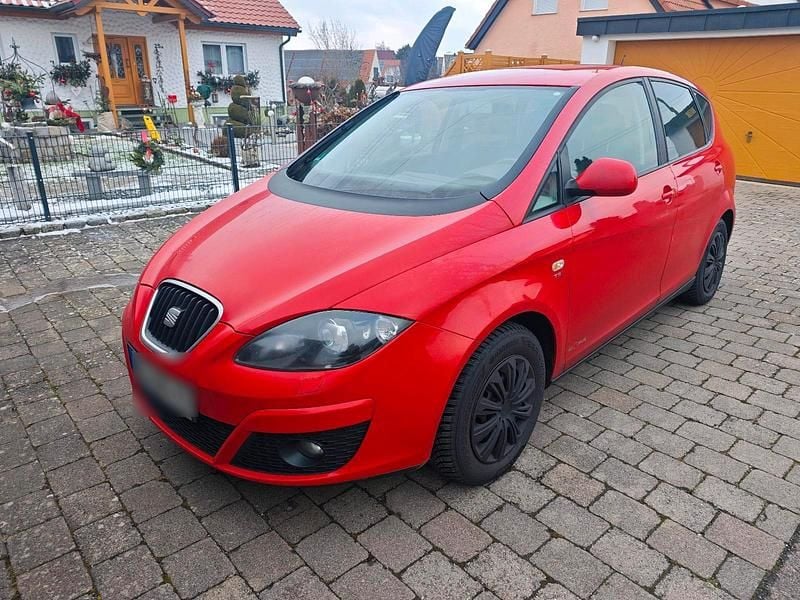 Rot Gebraucht 2012 Seat Altea Copa Kleinwagen | 2.900 € (Guter Preis) - Bild 1/4