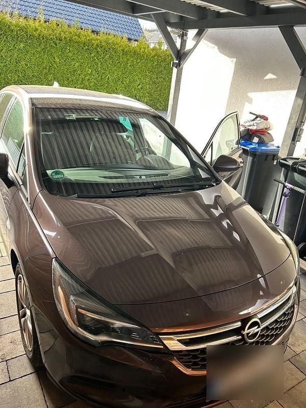 Gebraucht Opel Astra Dynamic 110 PS (80 kW) 2016 Braun Limousine