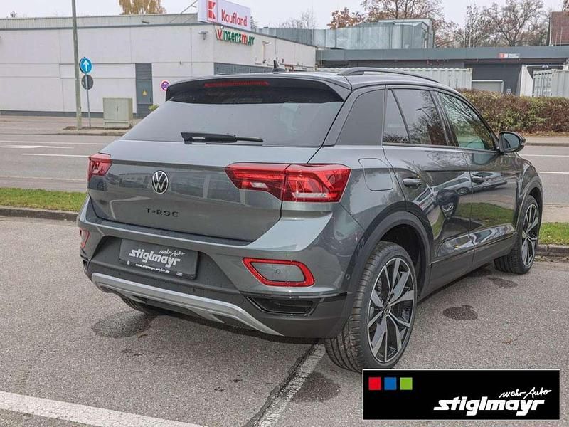 Gebraucht VW T-Roc Style 150 PS (110 kW) 2025 Indiumgrau metallic / schwarz SUV