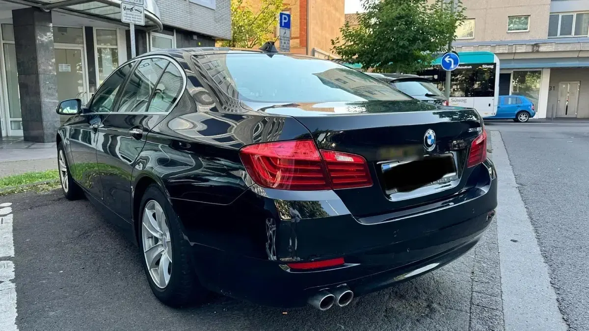Używany BMW 520 190 KM (139 kW) 2015 Czarny Sedan/Limuzyna