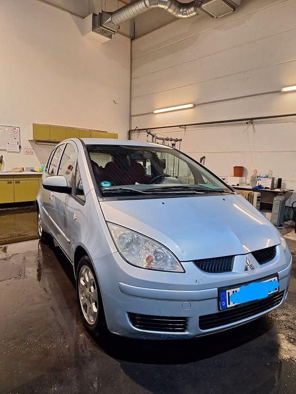 Grau Gebraucht 2006 Mitsubishi Colt Motion Van / Kleinbus | 1.200 € (Fairer Preis) - Bild 1/4