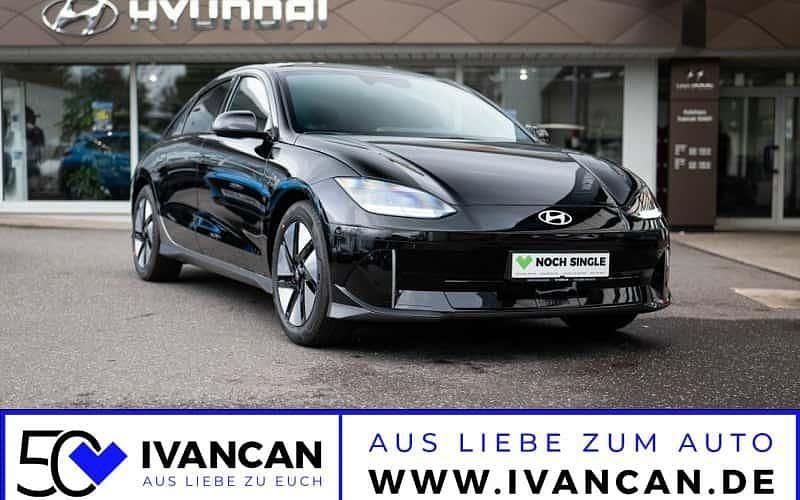 Abyss black Gebraucht 2024 Hyundai Ioniq 6 Techniq Limousine | 33.990 € (Superpreis) - Bild 1/4
