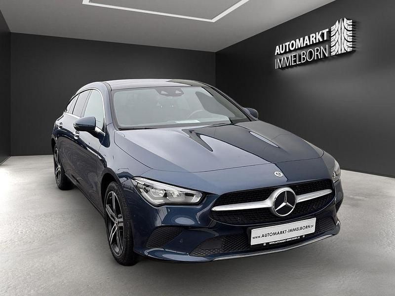 Gebraucht Mercedes CLA250e 218 PS (160 kW) 2022 Blau Coupé
