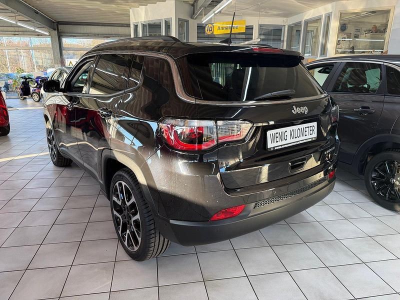 Gebraucht Jeep Compass Limited 150 PS (110 kW) 2020 Schwarz SUV