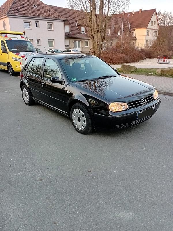 Gebraucht VW Golf IV 75 PS (55 kW) 2000 Schwarz Kleinwagen