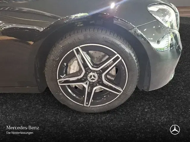 Gebraucht Mercedes E300 320 PS (235 kW) 2022