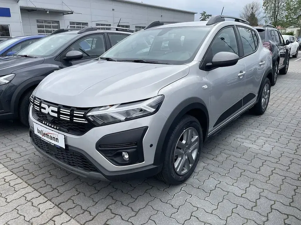 Gebraucht Dacia Sandero Expression 91 PS (66 kW) 2023 Silber Limousine