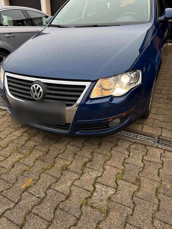 Gebraucht VW Passat 105 PS (77 kW) 2007 Blau Kombi