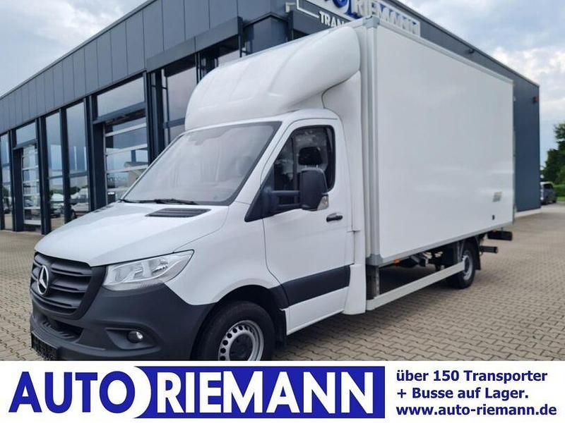 Weiß Gebraucht 2022 Mercedes Sprinter Van | 34.927 € (Teuer) - Bild 1/4
