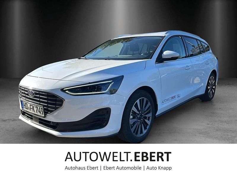 Frostweiß Gebraucht 2025 Ford Focus Titanium X Kombi | 31.990 € - Bild 1/4