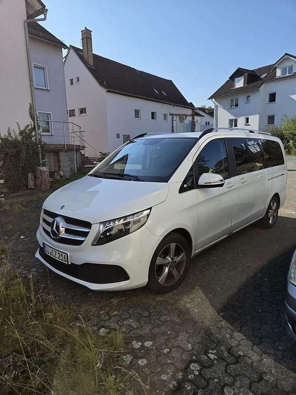 Gebraucht 2023 Mercedes 220 Edition Kombi | 39.000 € (Superpreis) - Bild 1/4