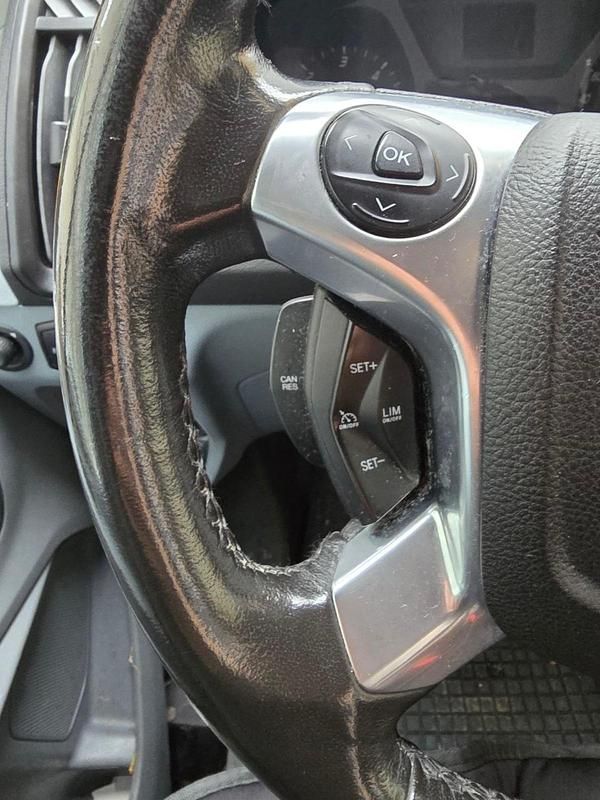 Gebraucht Ford Transit 2019 Weiß Van / Kleinbus