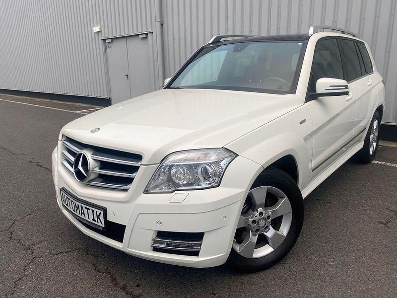 Weiß Gebraucht 2012 Mercedes GLK250 SUV | 16.690 € (Fairer Preis) - Bild 1/4