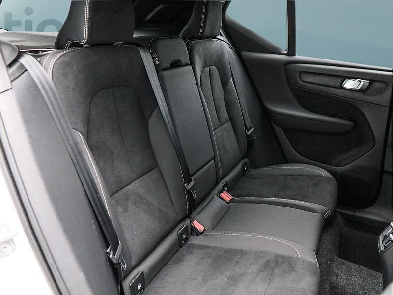 Gebraucht Volvo XC40 300 kW (408 PS) 2023 Weiß SUV