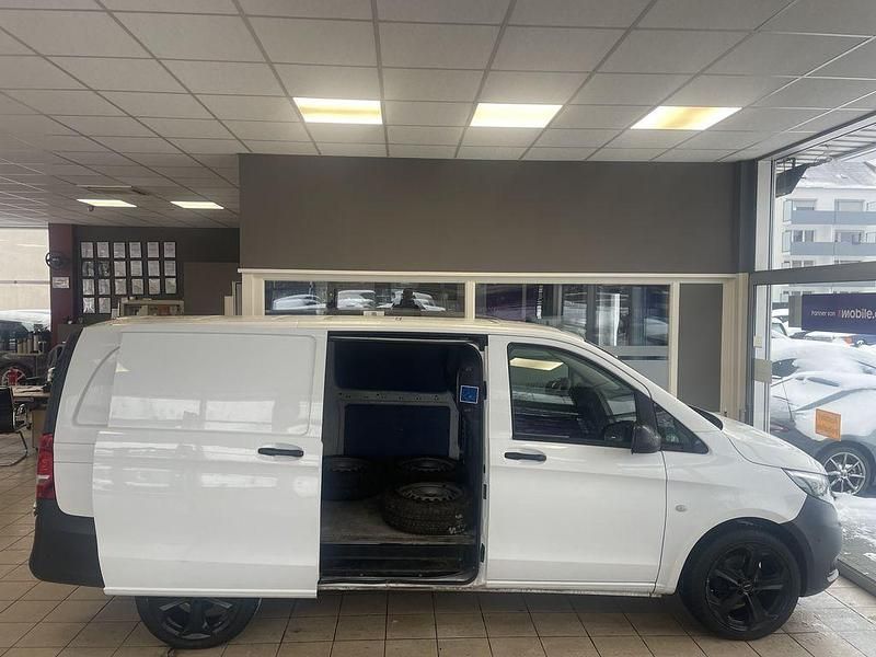 Weiß Gebraucht 2019 Mercedes Vito Van | 21.990 € (Guter Preis) - Bild 1/4