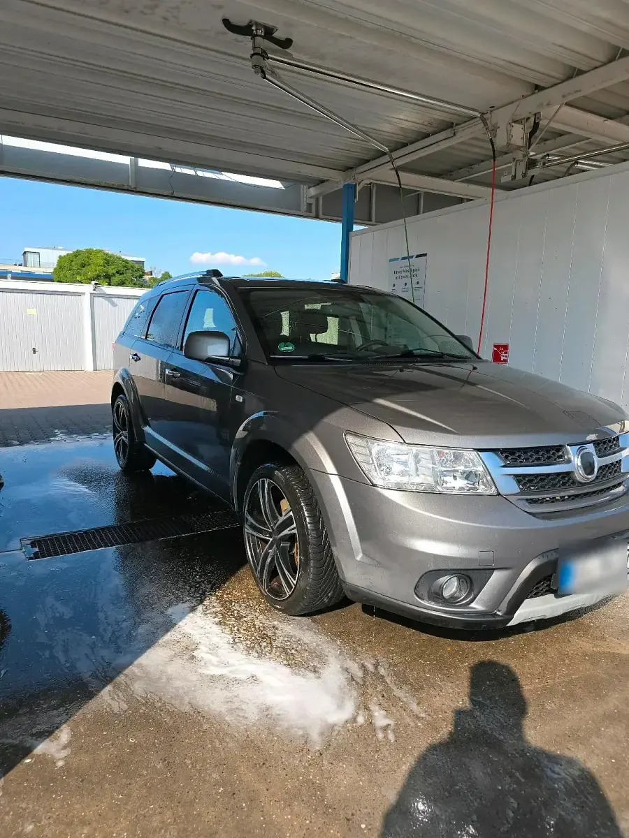 Gebraucht Fiat Freemont 280 PS (205 kW) 2012 Grau SUV