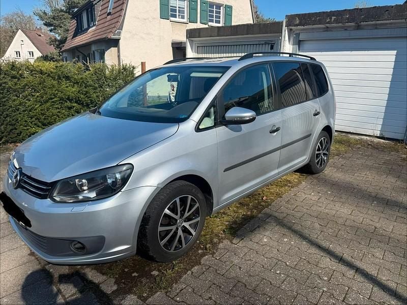 Gebraucht VW Touran 105 PS (77 kW) 2014 Silber Van / Kleinbus