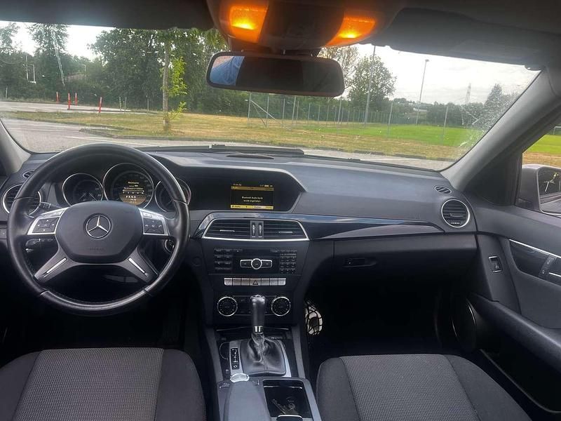 Gebraucht Mercedes 200 136 PS (100 kW) 2012 Grau Kombi