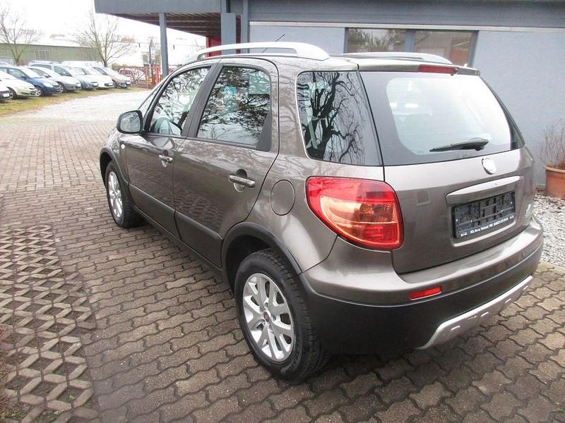 Gebraucht Fiat Sedici Emotion 135 PS (99 kW) 2010 Grau SUV