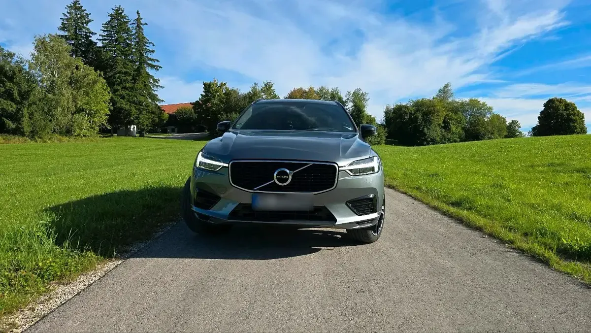 Gebraucht Volvo XC60 R-Design 392 PS (288 kW) 2019 Grau SUV