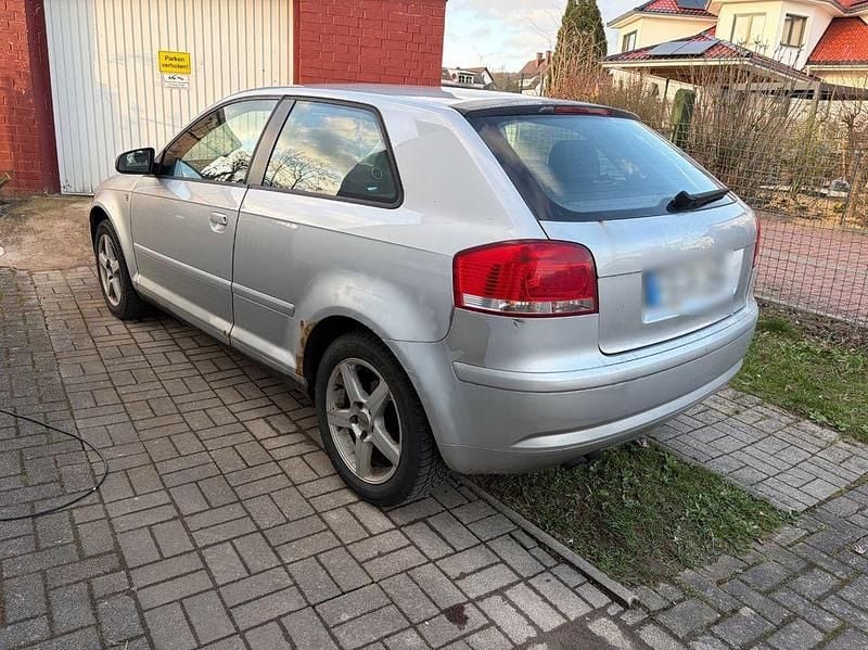 Gebraucht Audi A3 Attraction 105 PS (77 kW) 2003 Silber Kleinwagen