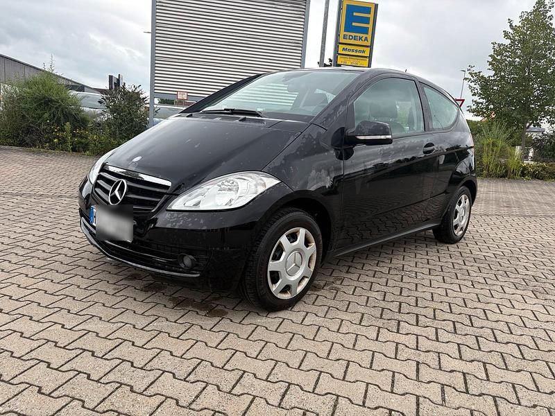 Schwarz Gebraucht 2009 Mercedes A150 Kleinwagen | 1.999 € (Guter Preis) - Bild 1/4