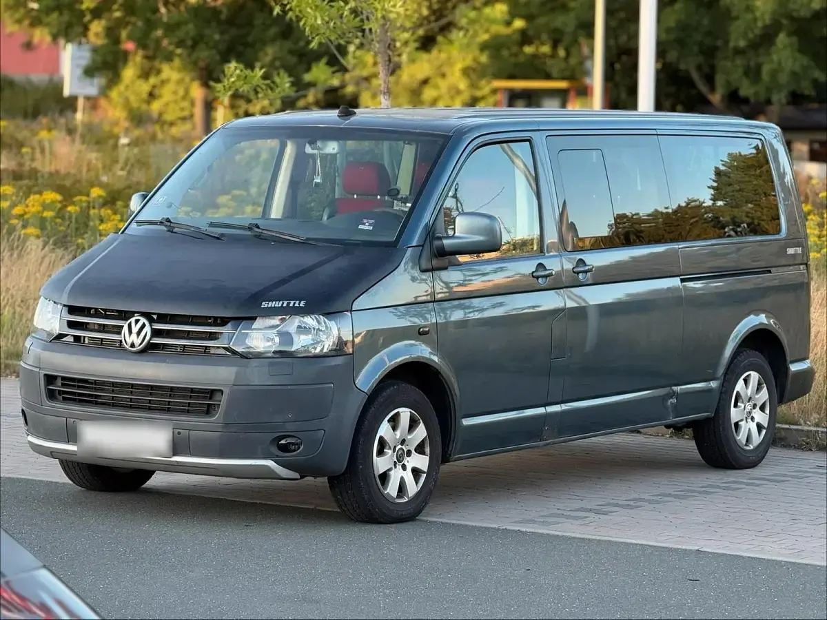 Gebraucht VW Caravelle 174 PS (127 kW) 2005 Grau Van