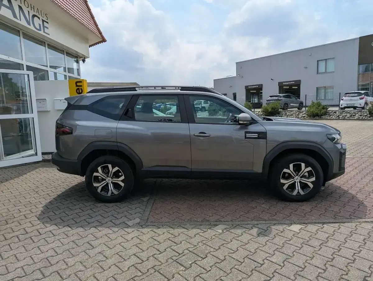 Neu Dacia Bigster Expression 140 PS (102 kW) 2026 Dolomitgrau metallic SUV