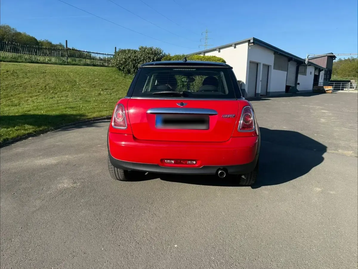 Używany Mini Cooper 122 KM (89 kW) 2011 Czerwony Hatchback