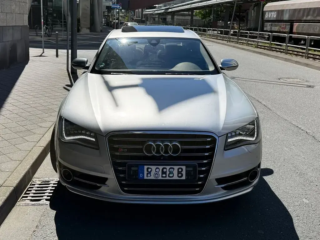 Gebraucht Audi S8 Exclusive 520 PS (382 kW) 2013 Silber Limousine