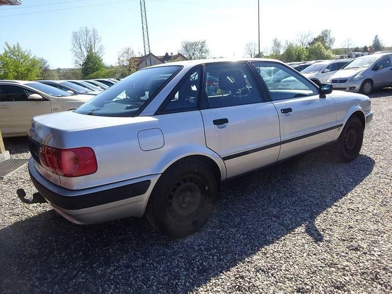 Second-hand Audi 80 90 CP (66 kW) 1994 Argintiu Berlinǎ