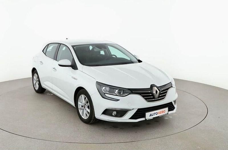 Weiß Gebraucht 2017 Renault Mégane IV Intens Limousine | 10.500 € (Guter Preis) - Bild 1/4