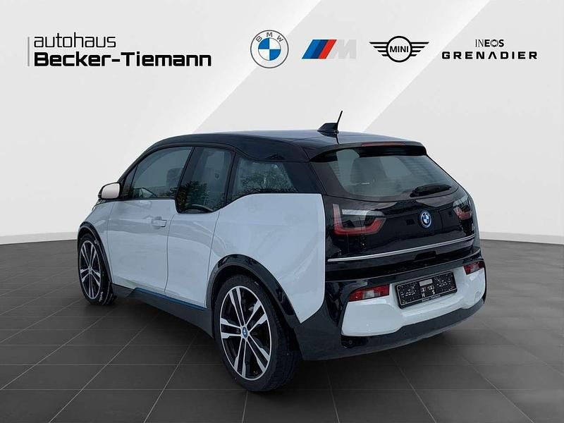 Gebraucht BMW i3 135 kW (184 PS) 2022 Capparisweiß mit akzent bmw i Kleinwagen